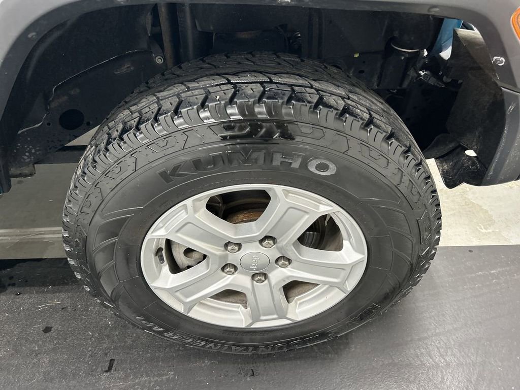 Used 2020 Jeep Wrangler Sport image 8