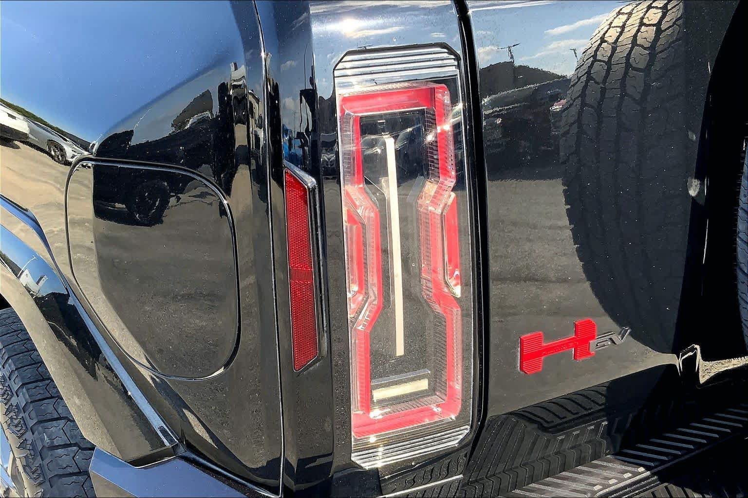 Used 2024 GMC Hummer EV 3X w/ LPO, Illumination Package AWD/4WD image 24