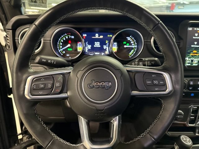Used 2022 Jeep Wrangler Unlimited Sahara w/ Cold Weather Group AWD/4WD image 14