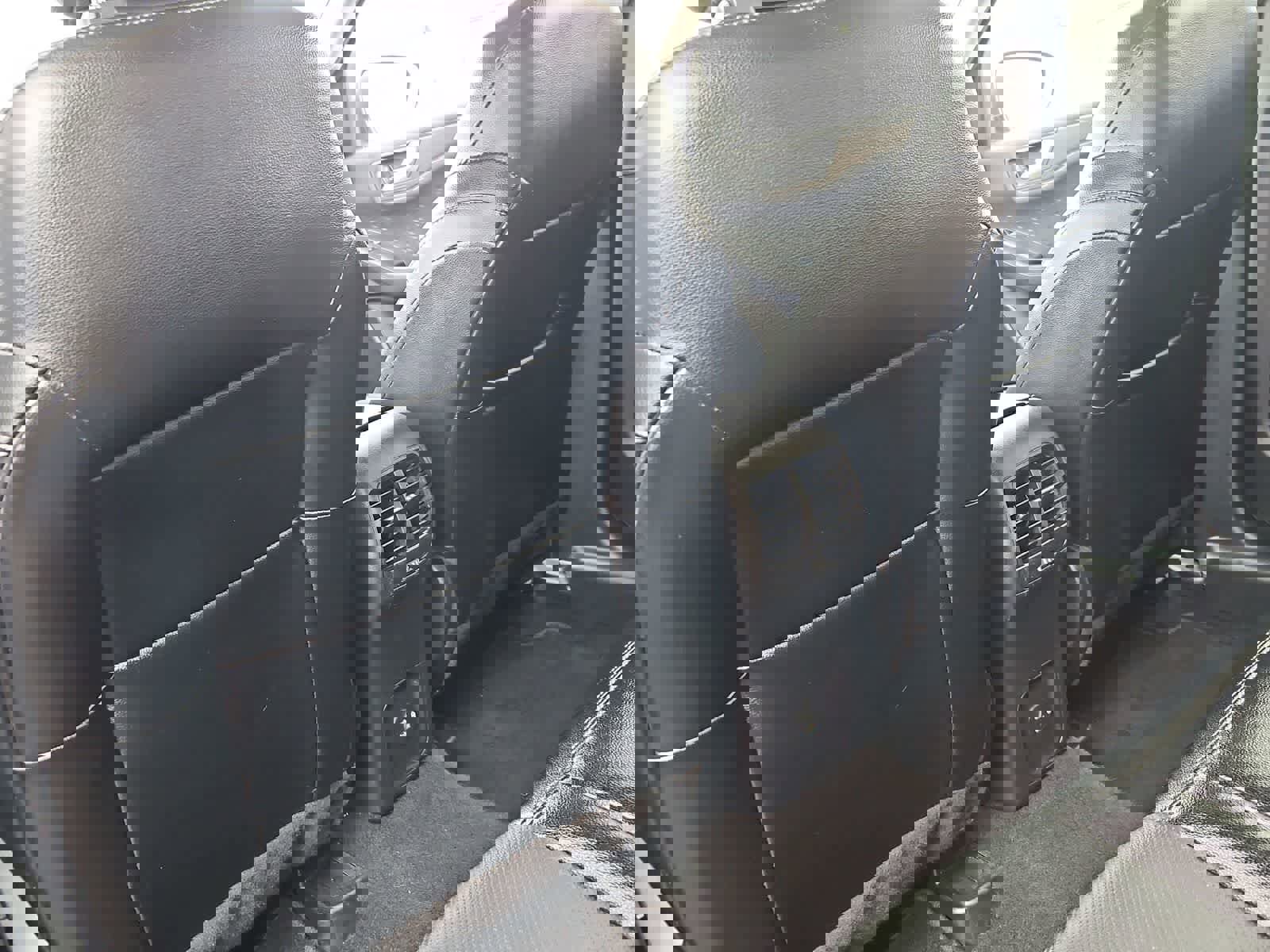 Used 2020 Ford Escape Titanium image 18