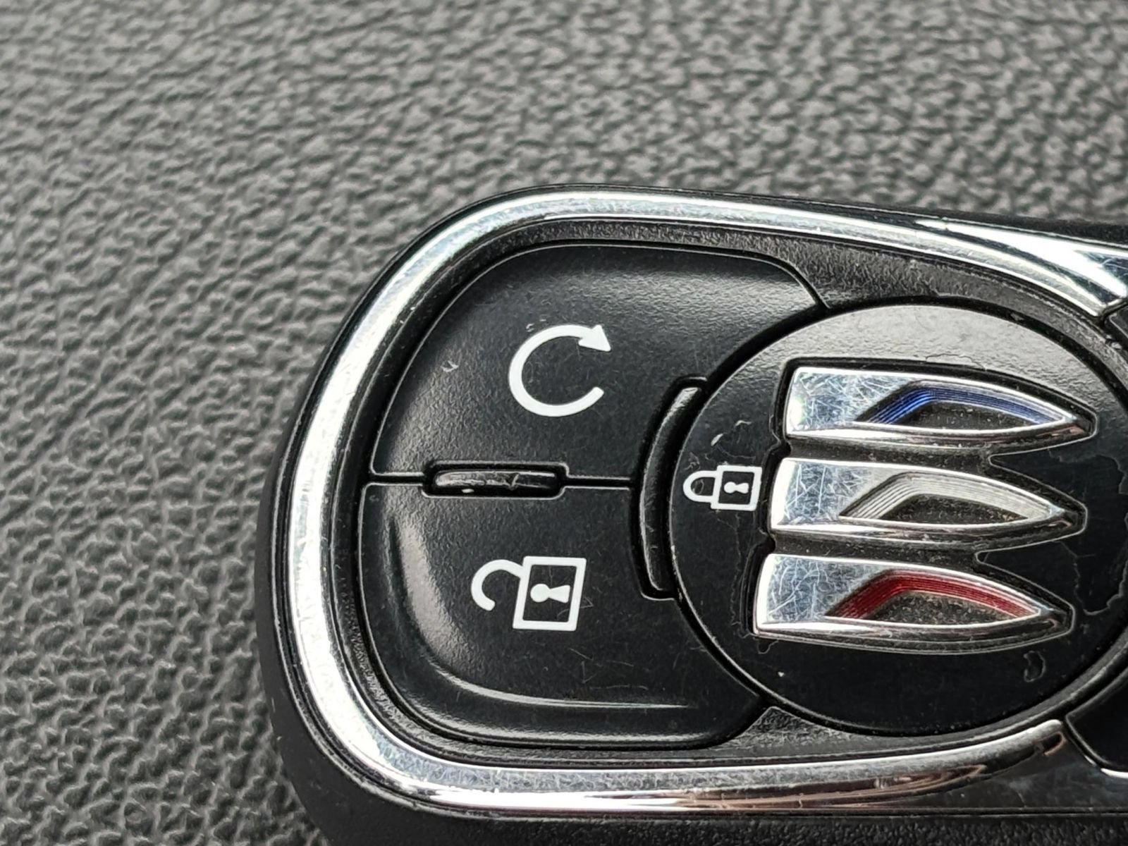 Used 2025 Buick Encore GX Preferred AWD/4WD image 22