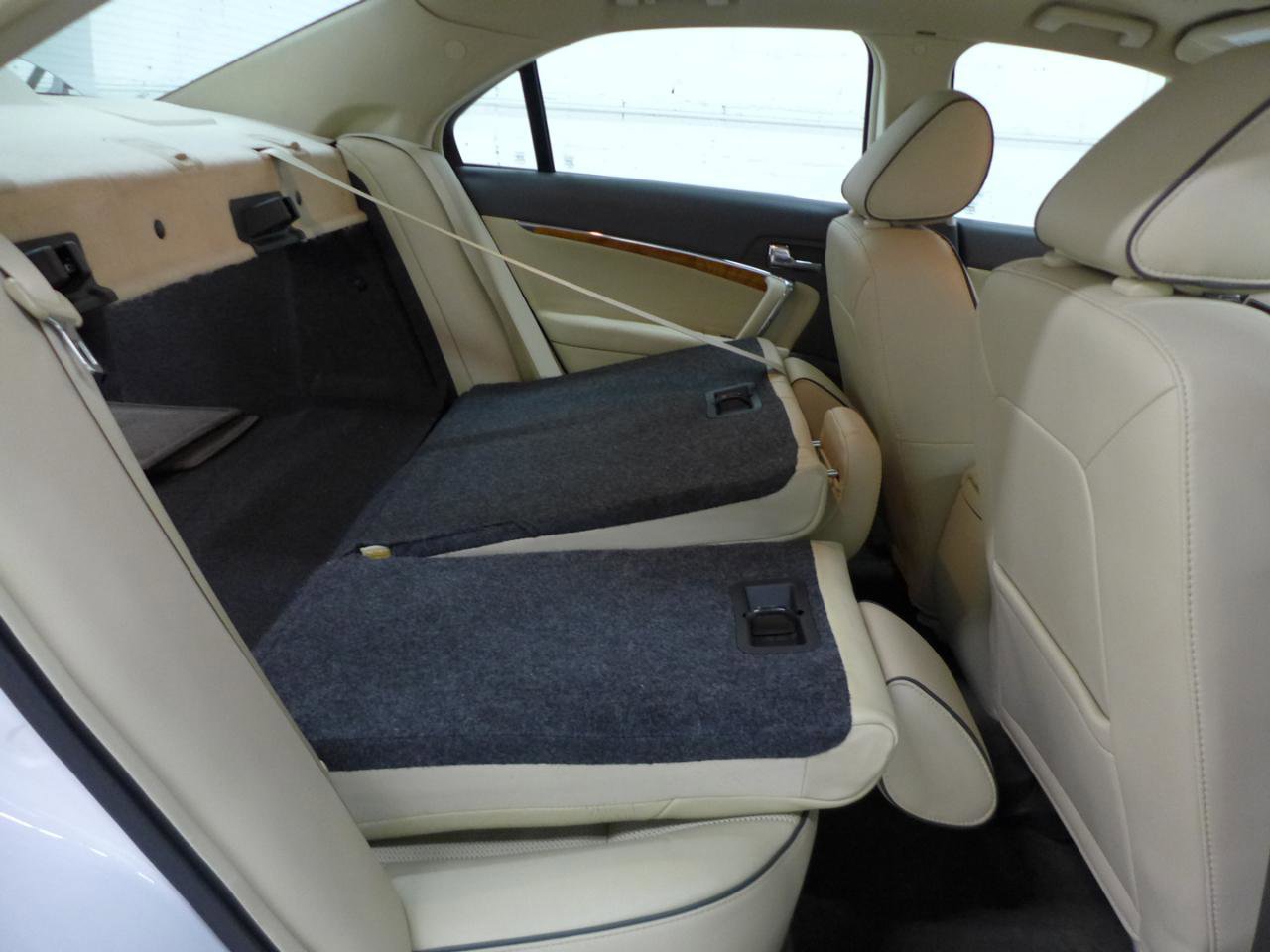 Used 2011 Lincoln MKZ FWD image 53
