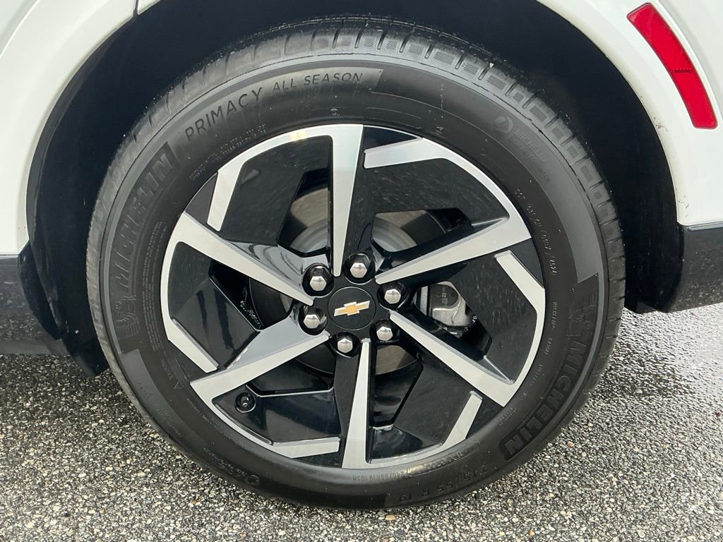 Used 2025 Chevrolet Equinox EV LT image 21