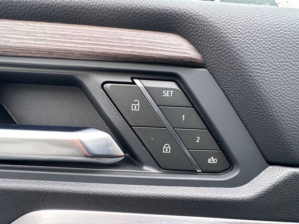 Used 2025 GMC Acadia Denali w/ Super Cruise Package image 20