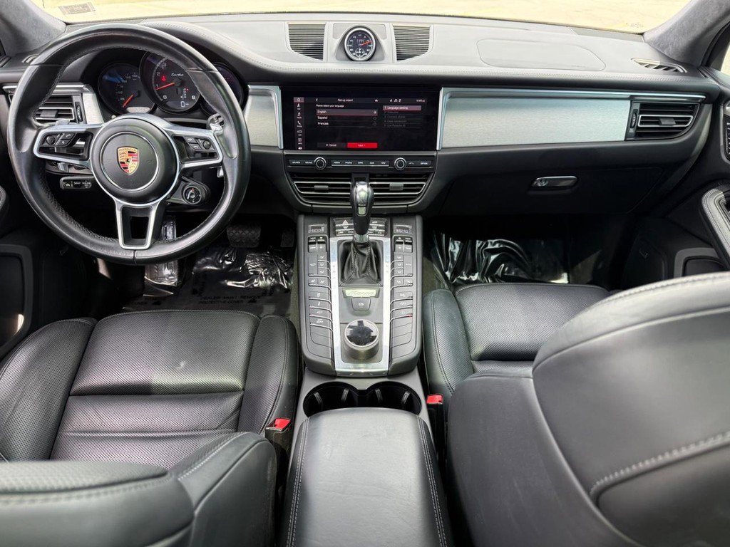 Used 2020 Porsche Macan Turbo AWD/4WD image 12