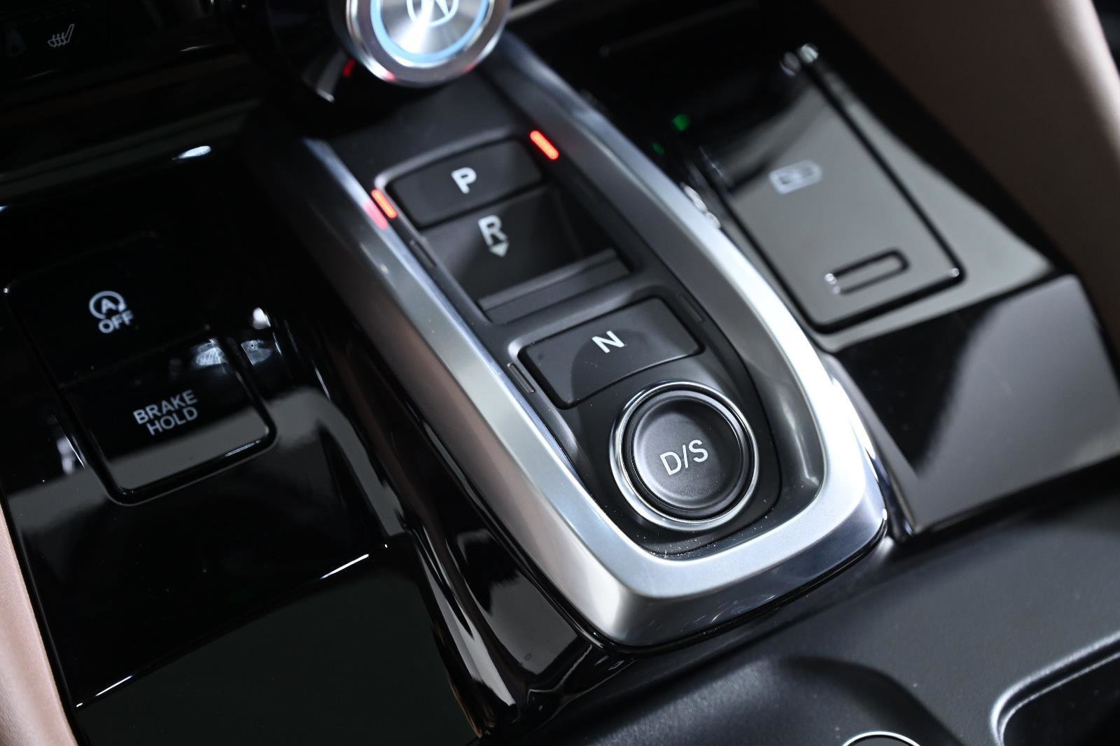 Used 2024 Acura MDX SH-AWD w/ Technology Package image 17