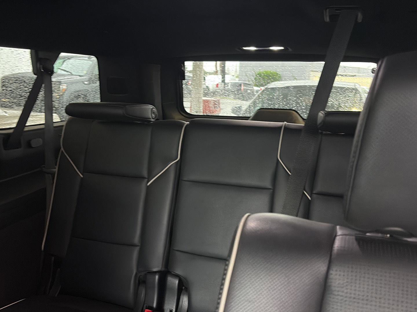 Used 2022 Cadillac Escalade ESV Premium Luxury image 24