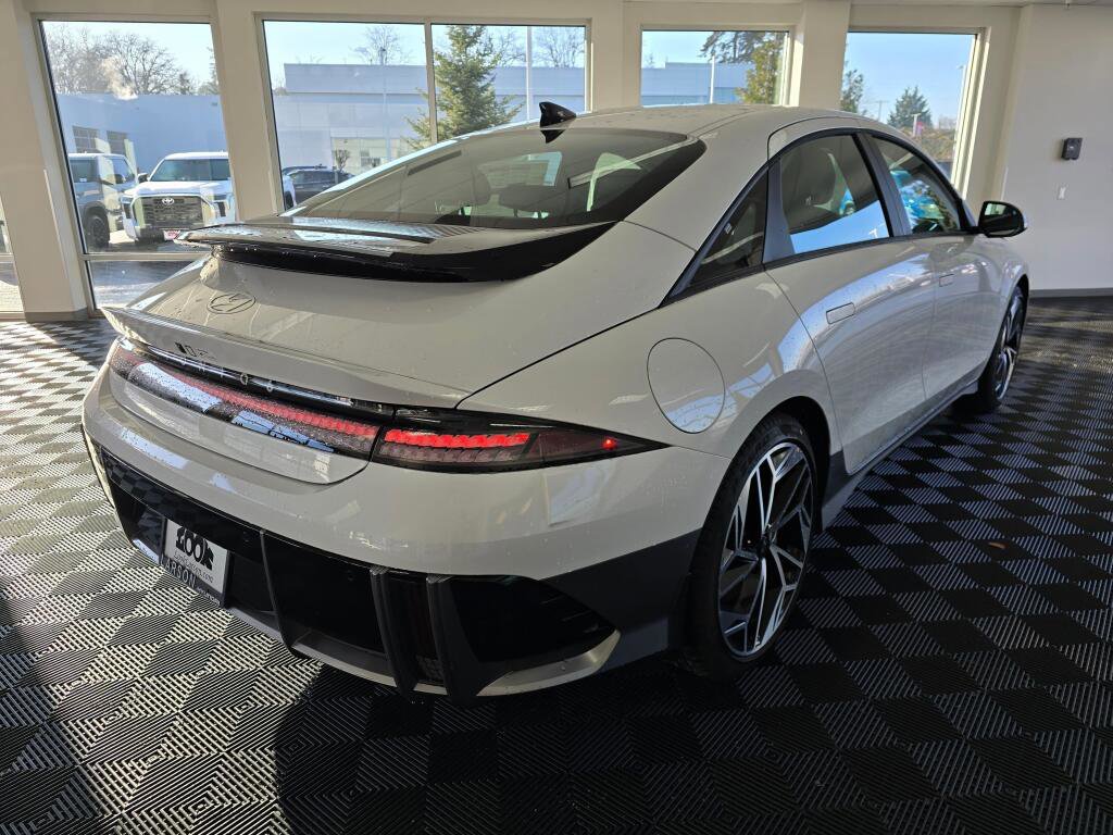 New 2024 Hyundai Ioniq 6 SEL image 4