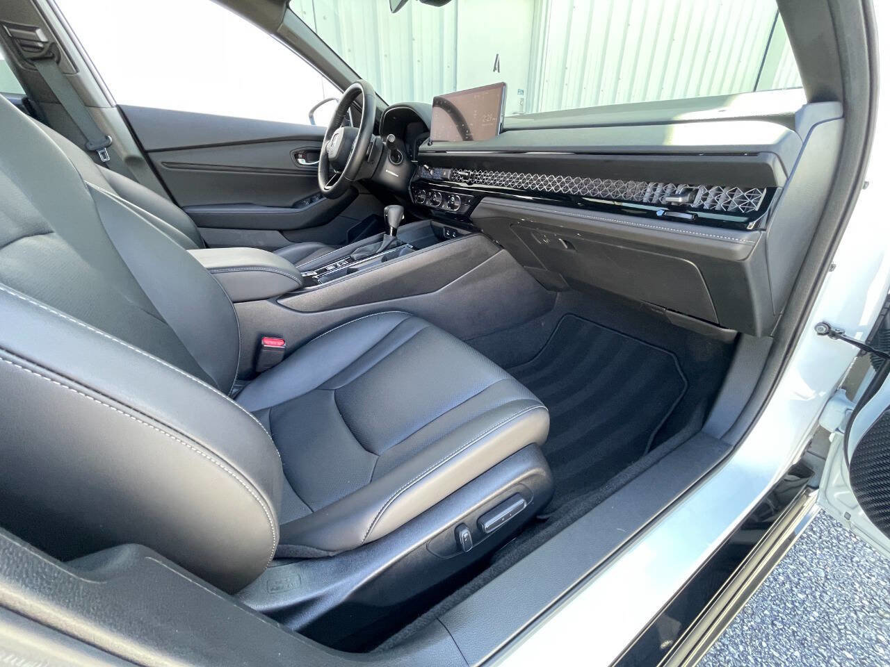 Used 2025 Honda Accord Sport image 23