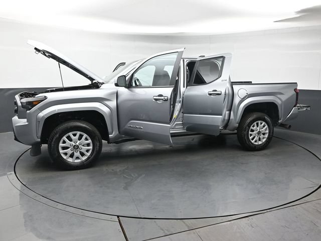 Certified 2026 Toyota Tacoma SR5 AWD/4WD image 48