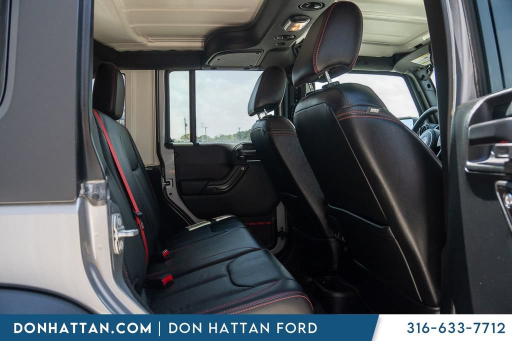 Used 2018 Jeep Wrangler Unlimited Rubicon AWD/4WD image 17