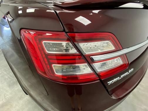 Used 2018 Ford Taurus SHO w/ Driver Assist Package AWD/4WD image 12