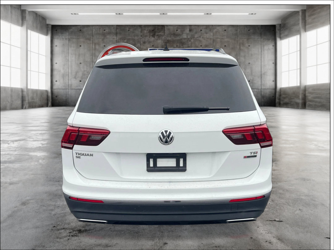 Used 2018 Volkswagen Tiguan SE w/ Panoramic Sunroof Package AWD/4WD image 6