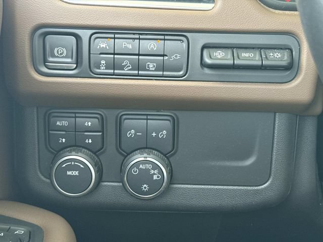 Used 2022 Chevrolet Tahoe High Country AWD/4WD image 23