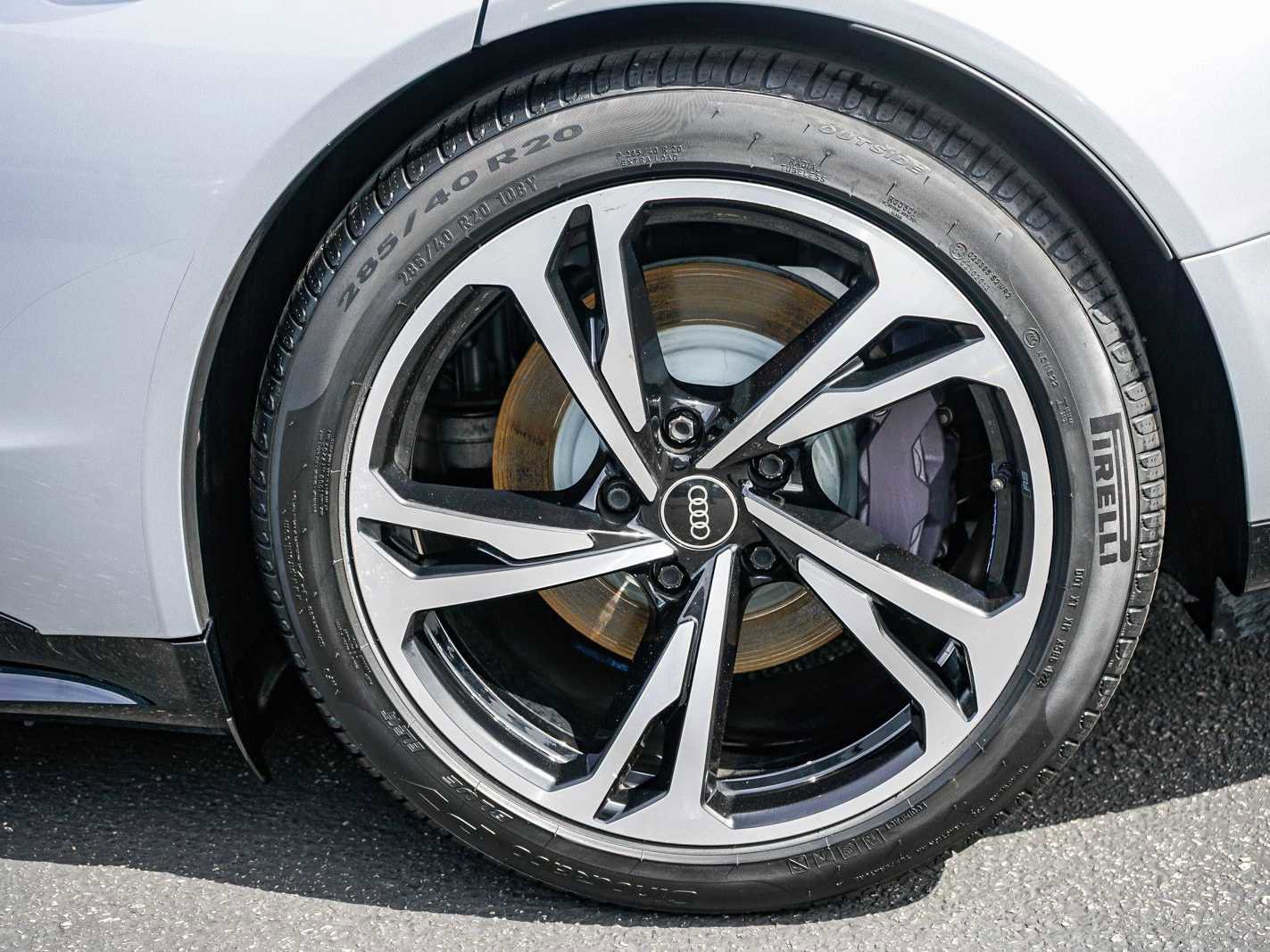 Used 2022 Audi e-tron GT Premium Plus image 8