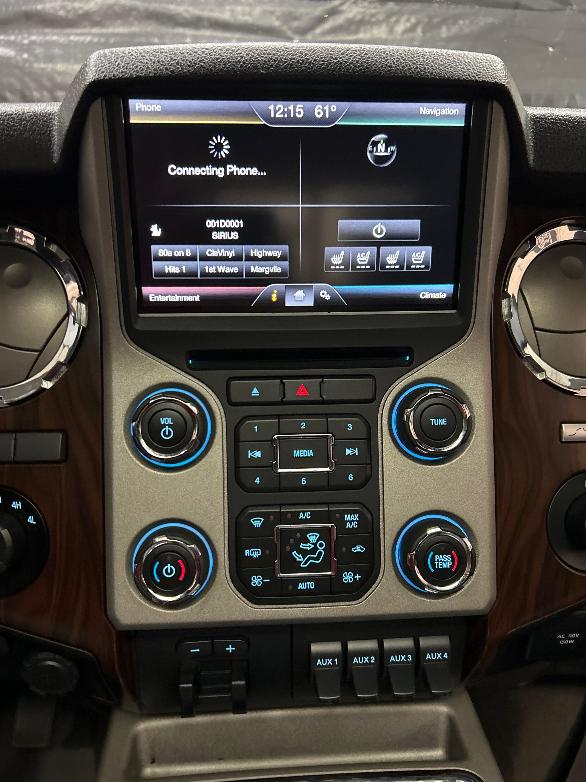 Used 2016 Ford F250 Lariat w/ Chrome Package AWD/4WD image 15