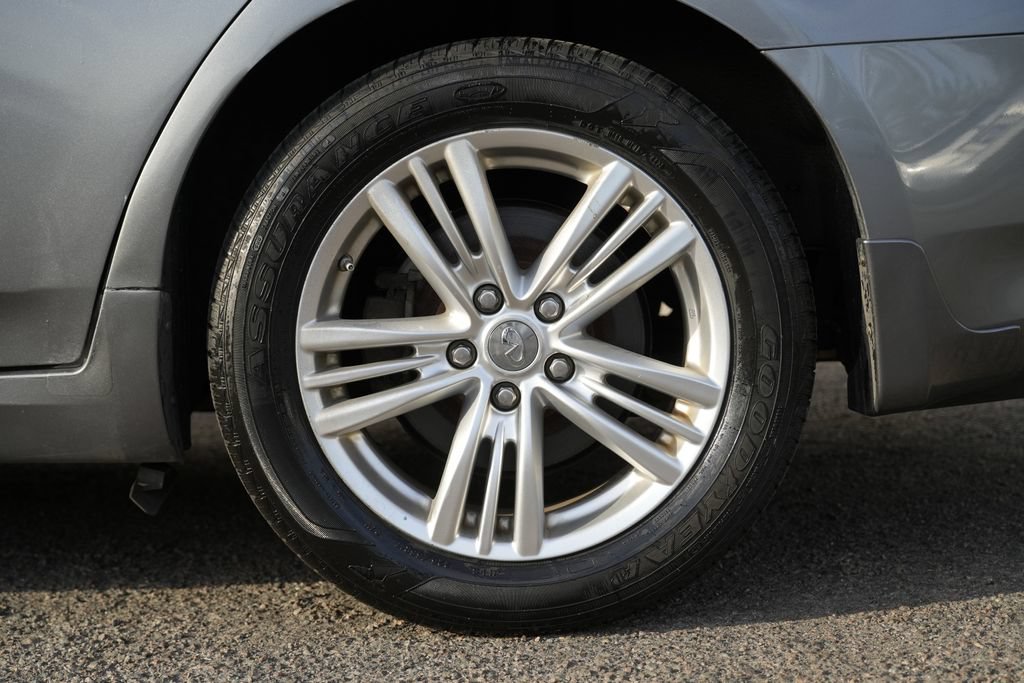 Used 2015 INFINITI Q40 AWD w/ Navigation Package image 14