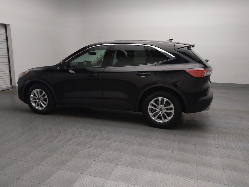 Used 2020 Ford Escape SE image 3