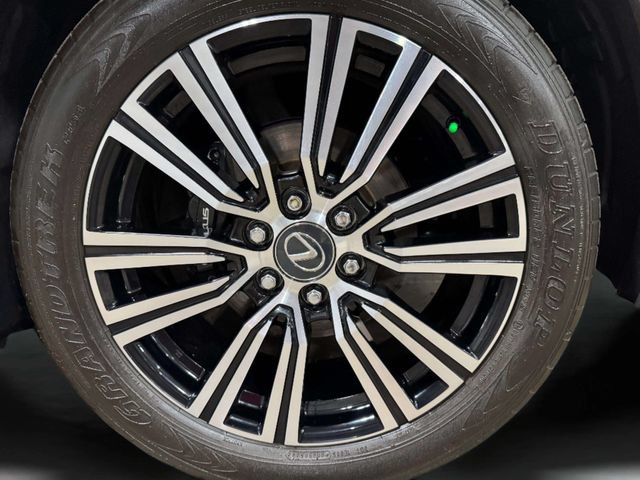 Used 2024 Lexus LX 600 4WD w/ Appearance Package image 38