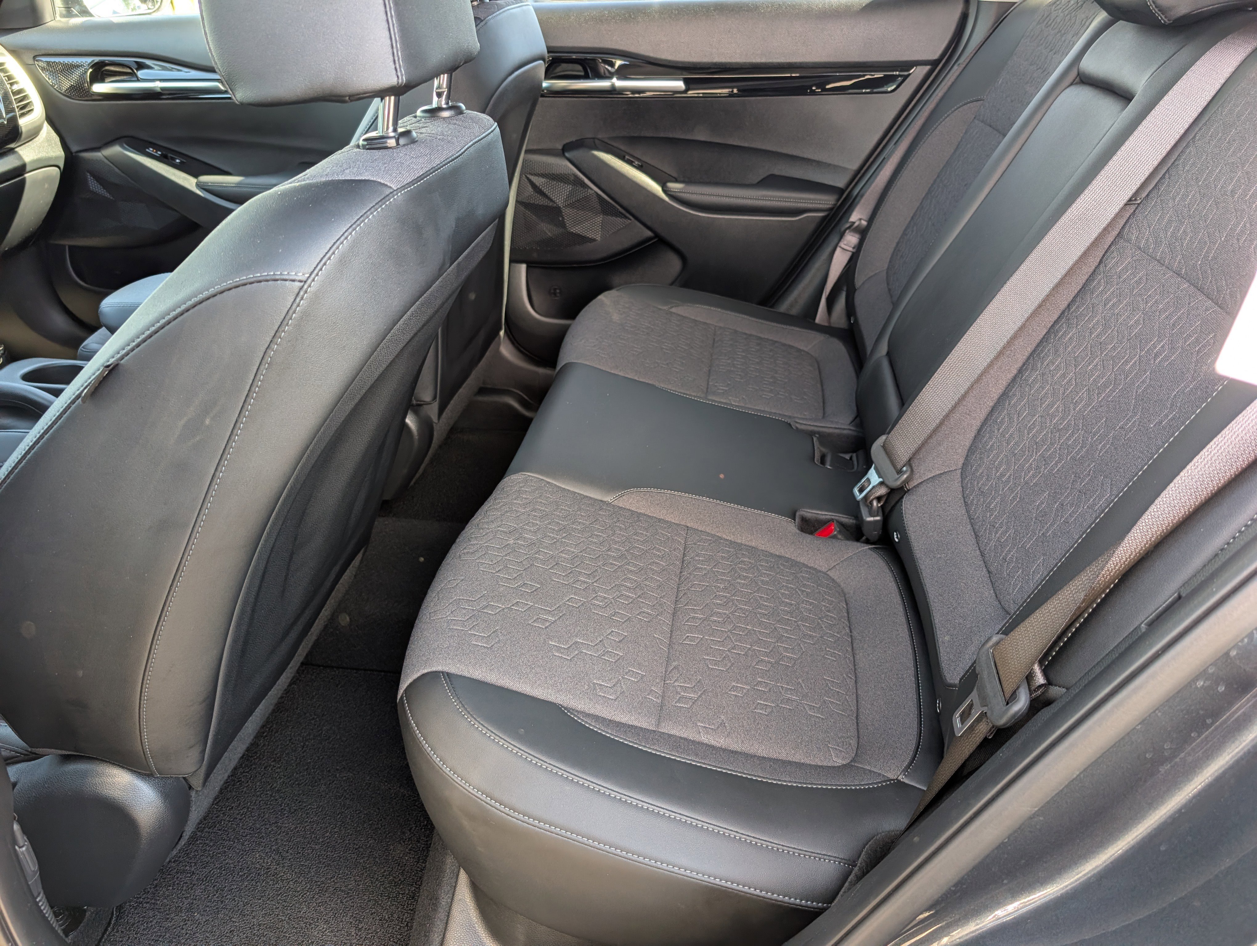 Used 2025 Kia Seltos S image 27