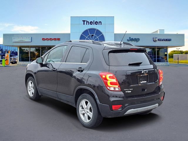 Used 2020 Chevrolet Trax LT w/ Sun & Sound Package image 3
