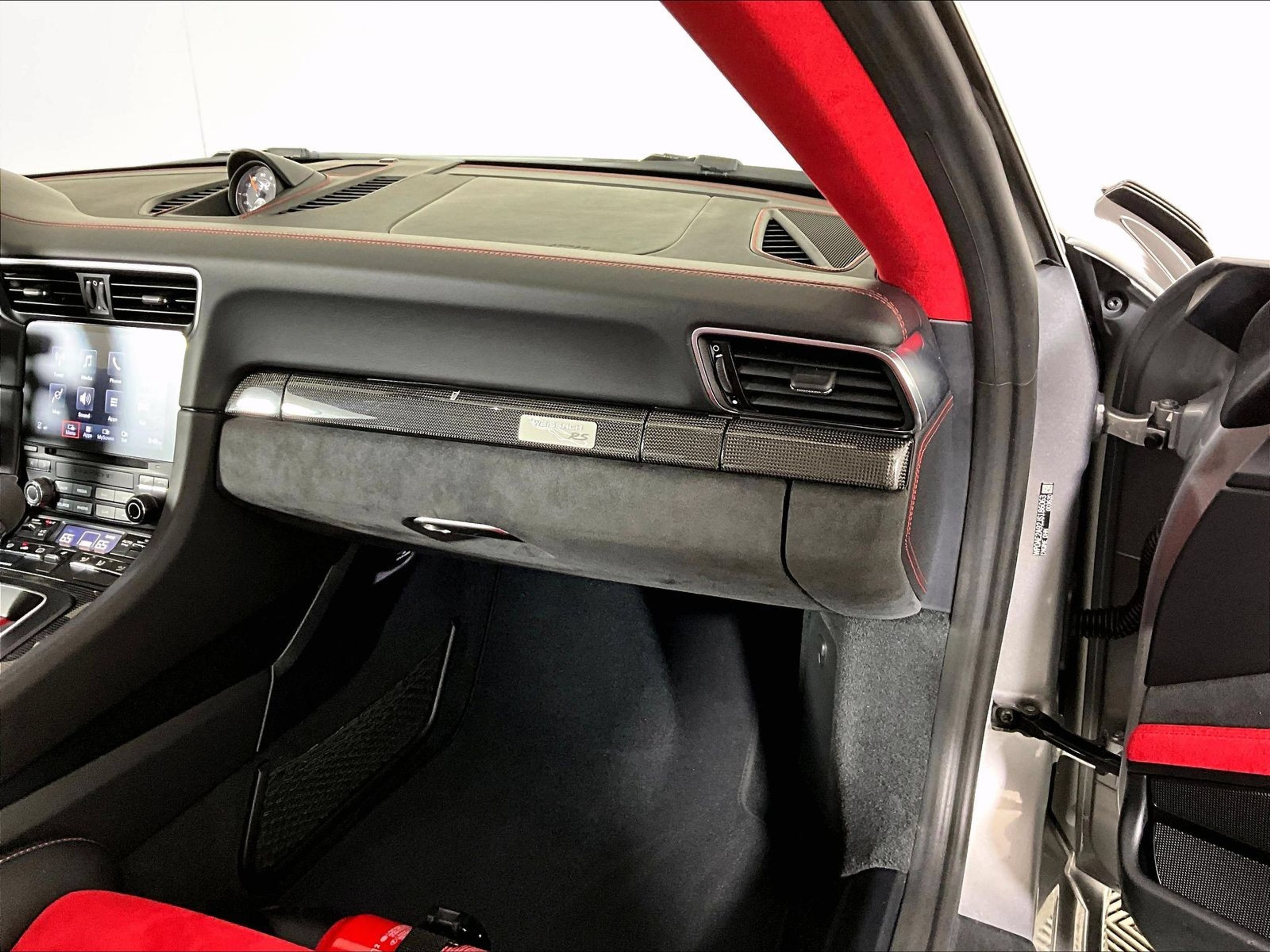 Certified 2018 Porsche 911 GT2 RS RWD image 17