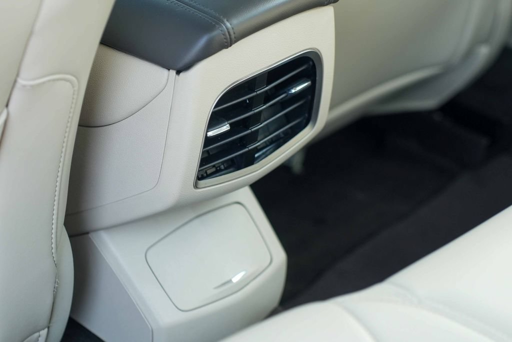 Used 2020 Lincoln MKZ FWD image 21