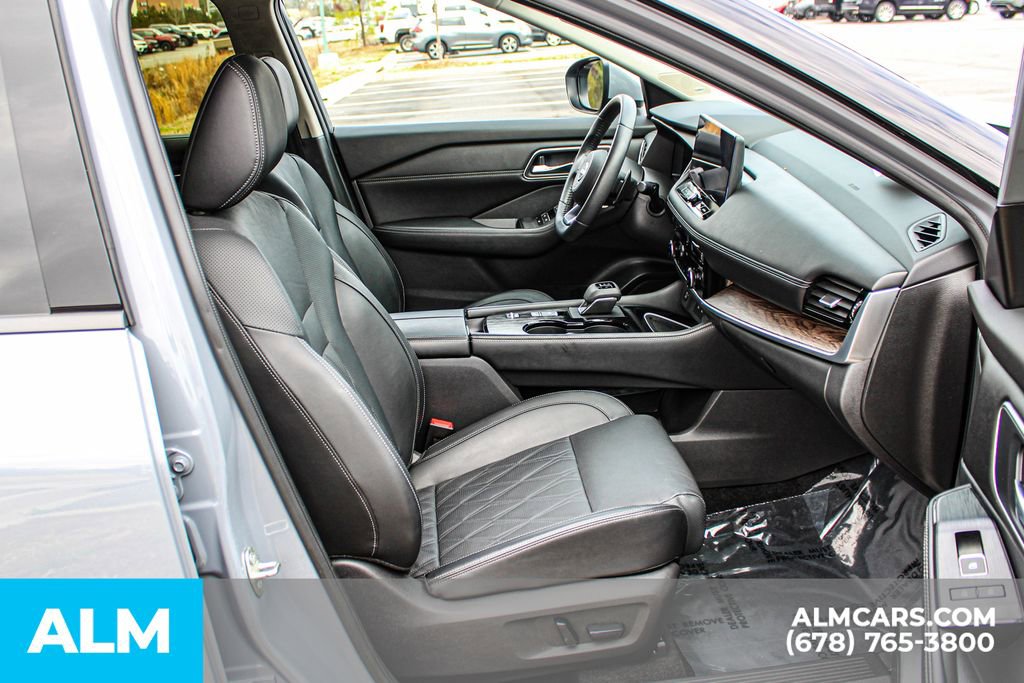 Used 2024 Nissan Rogue Platinum w/ Platinum Premium Package image 21