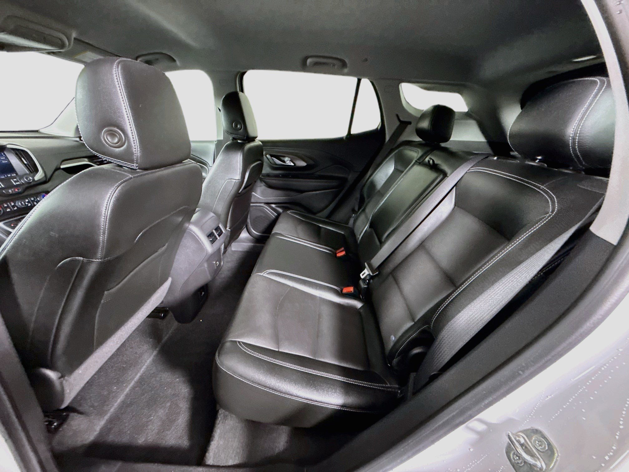 Used 2023 GMC Terrain SLT w/ Tech Package FWD image 25