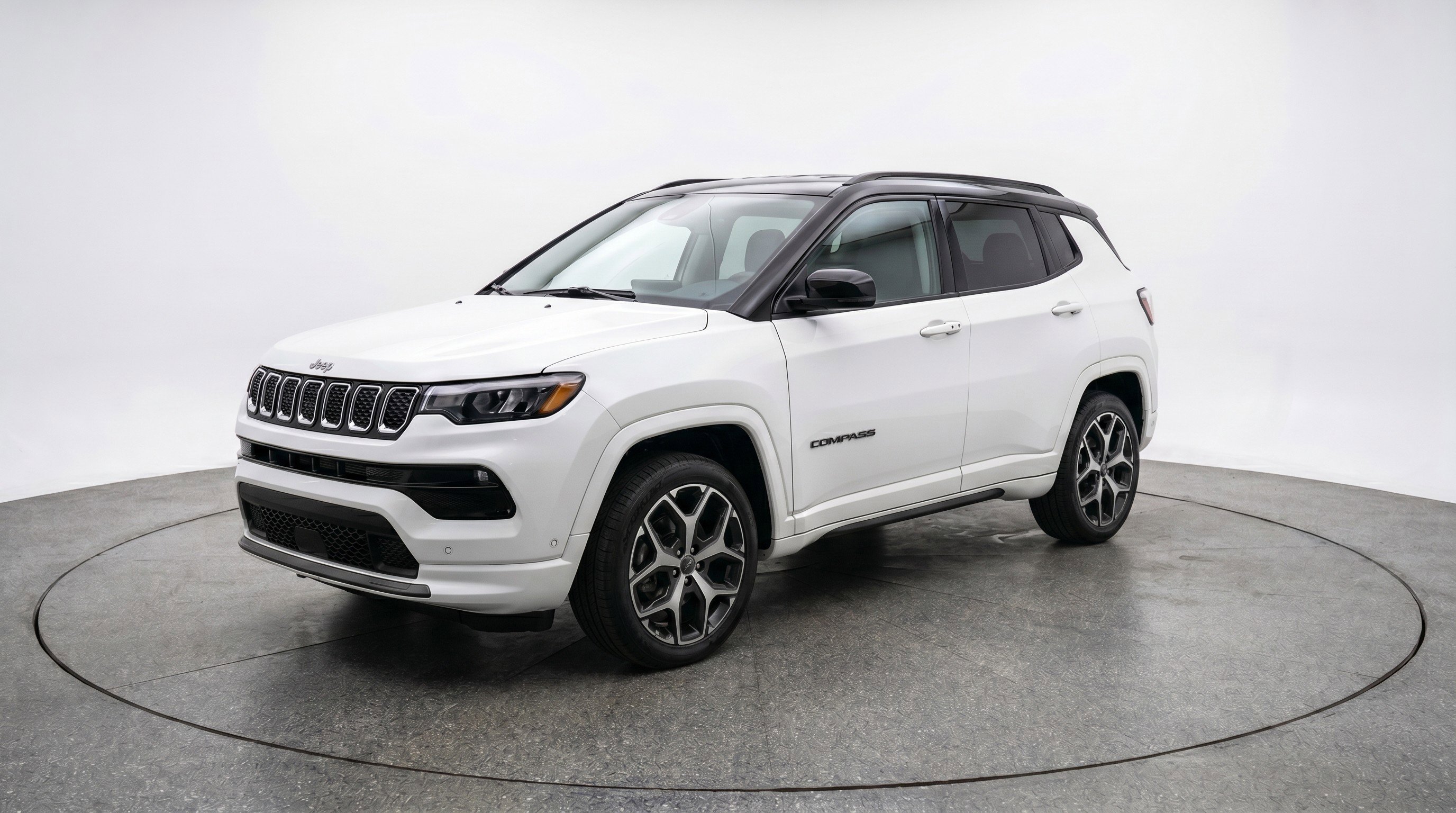 Used 2025 Jeep Compass Limited AWD/4WD image 3