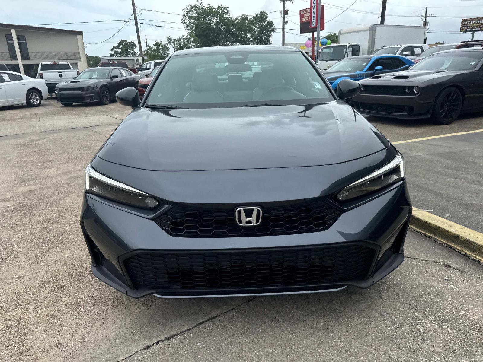 Used 2025 Honda Civic FWD Hybrid Sedan image 2