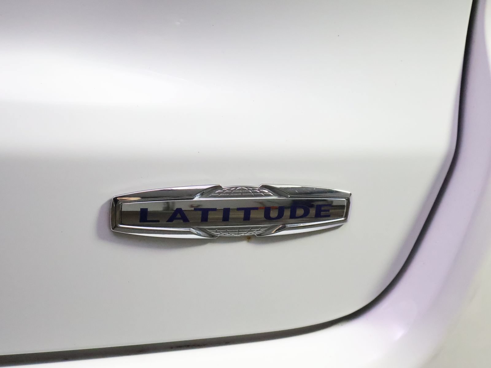 Used 2024 Jeep Compass Latitude AWD/4WD image 13