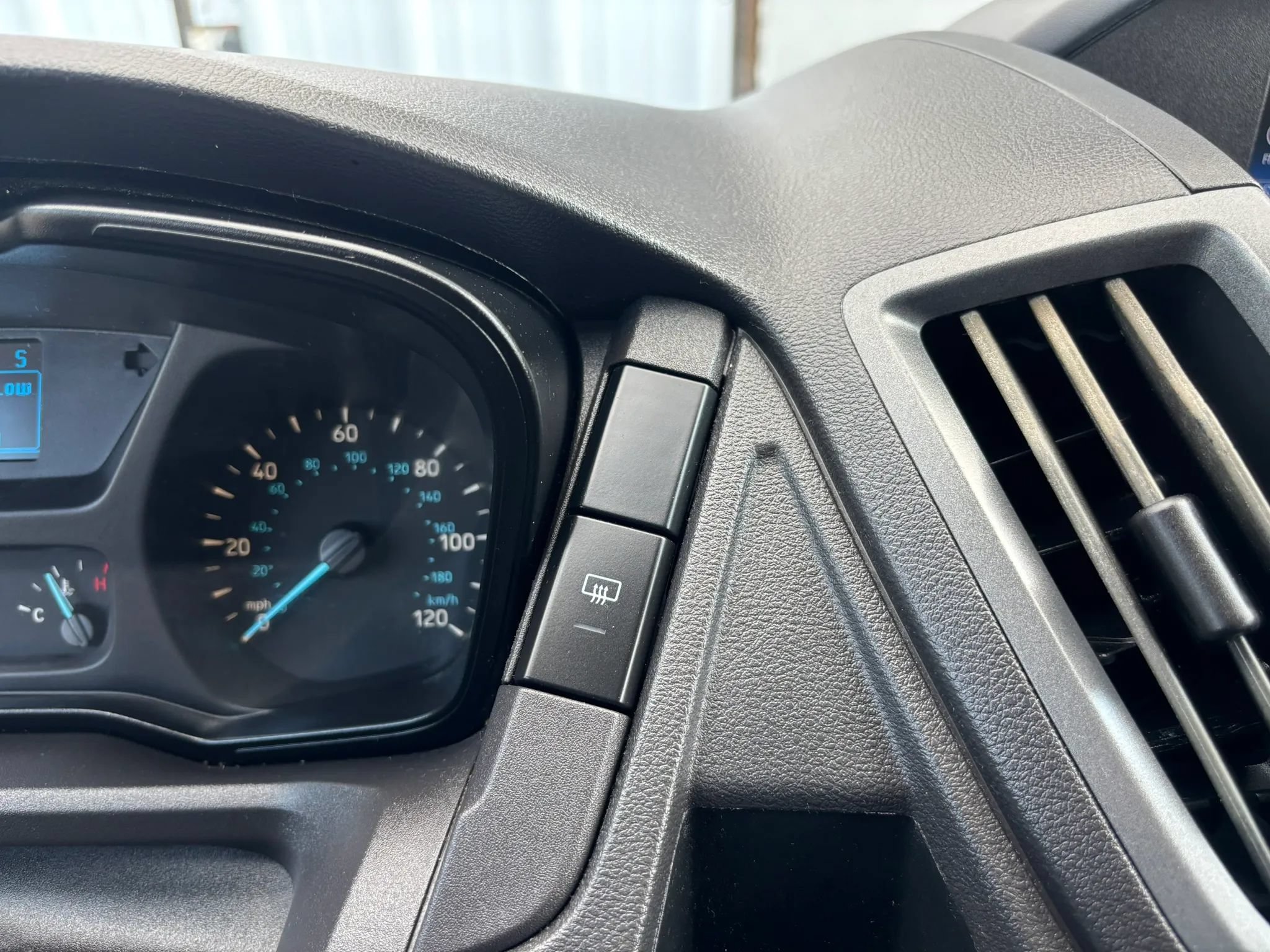 Used 2018 Ford Transit 150 XL RWD image 21
