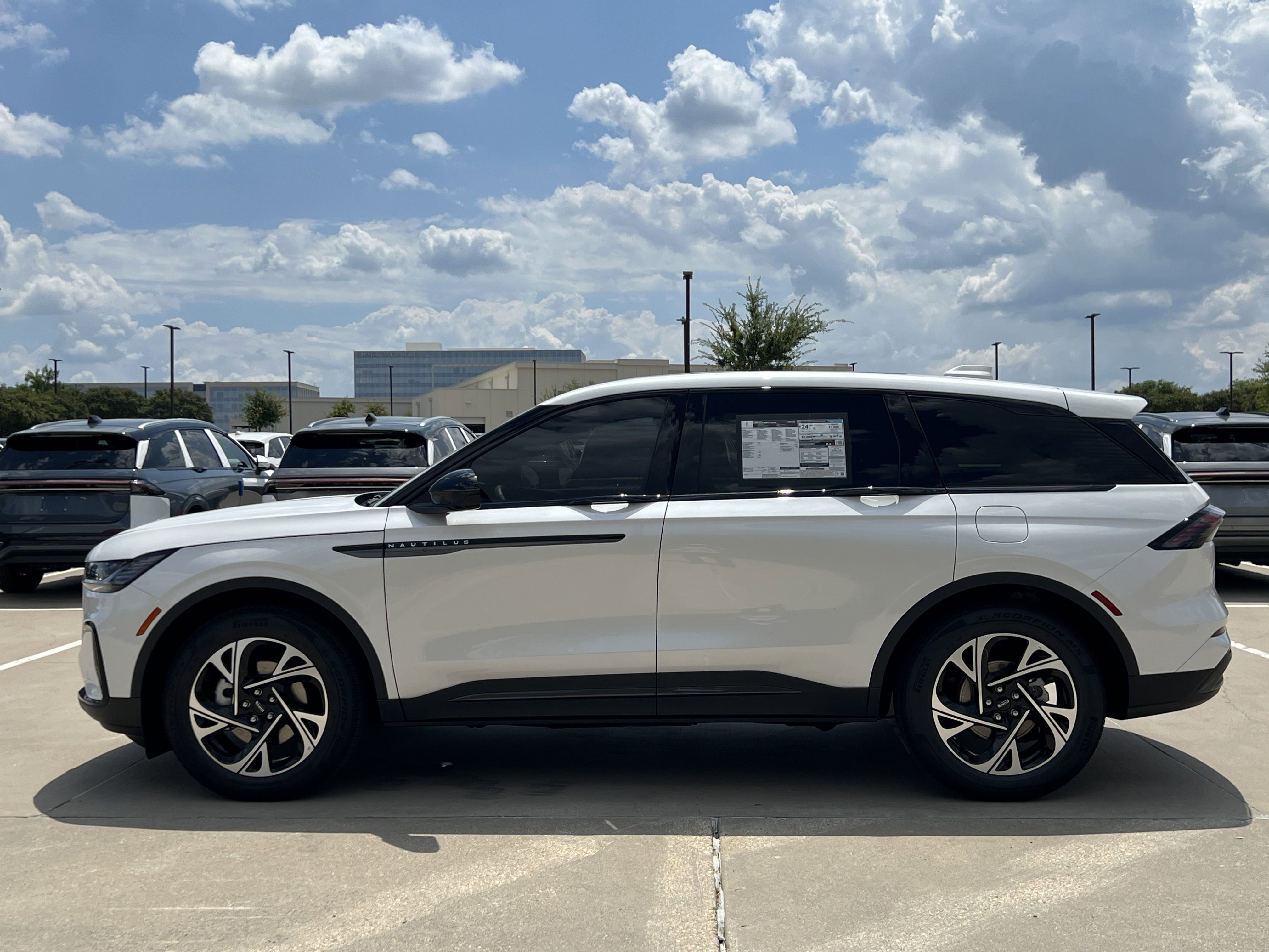 New 2025 Lincoln Nautilus Premier w/ Equipment Group 102A image 4