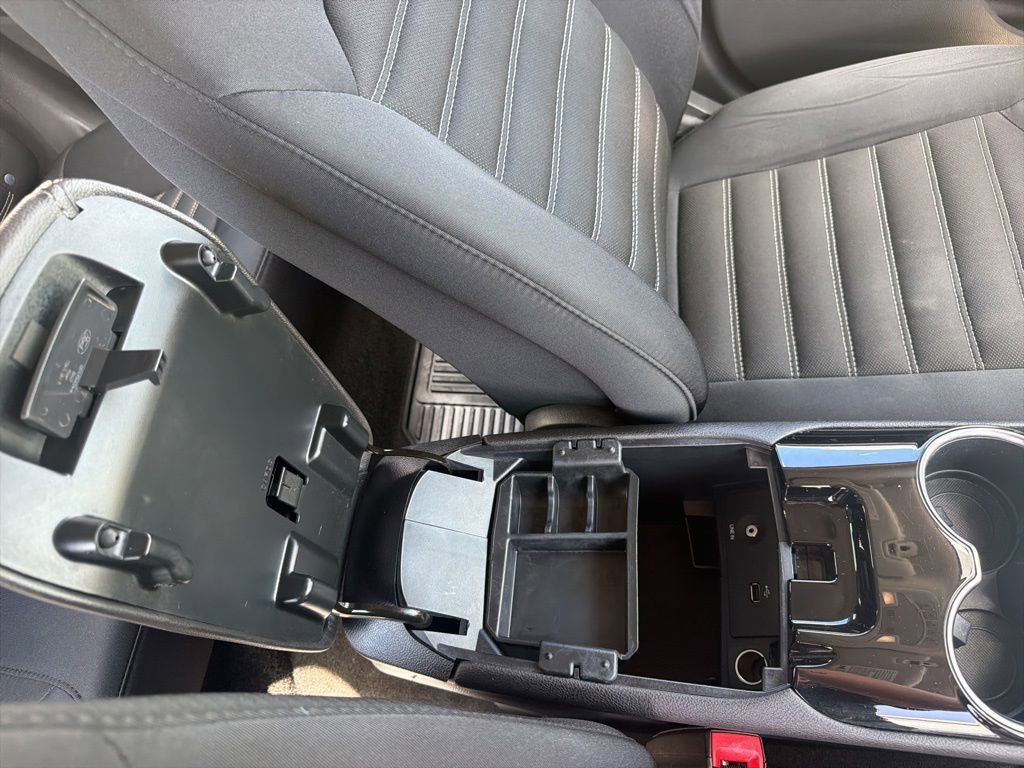 Used 2015 Ford Fusion SE FWD image 39