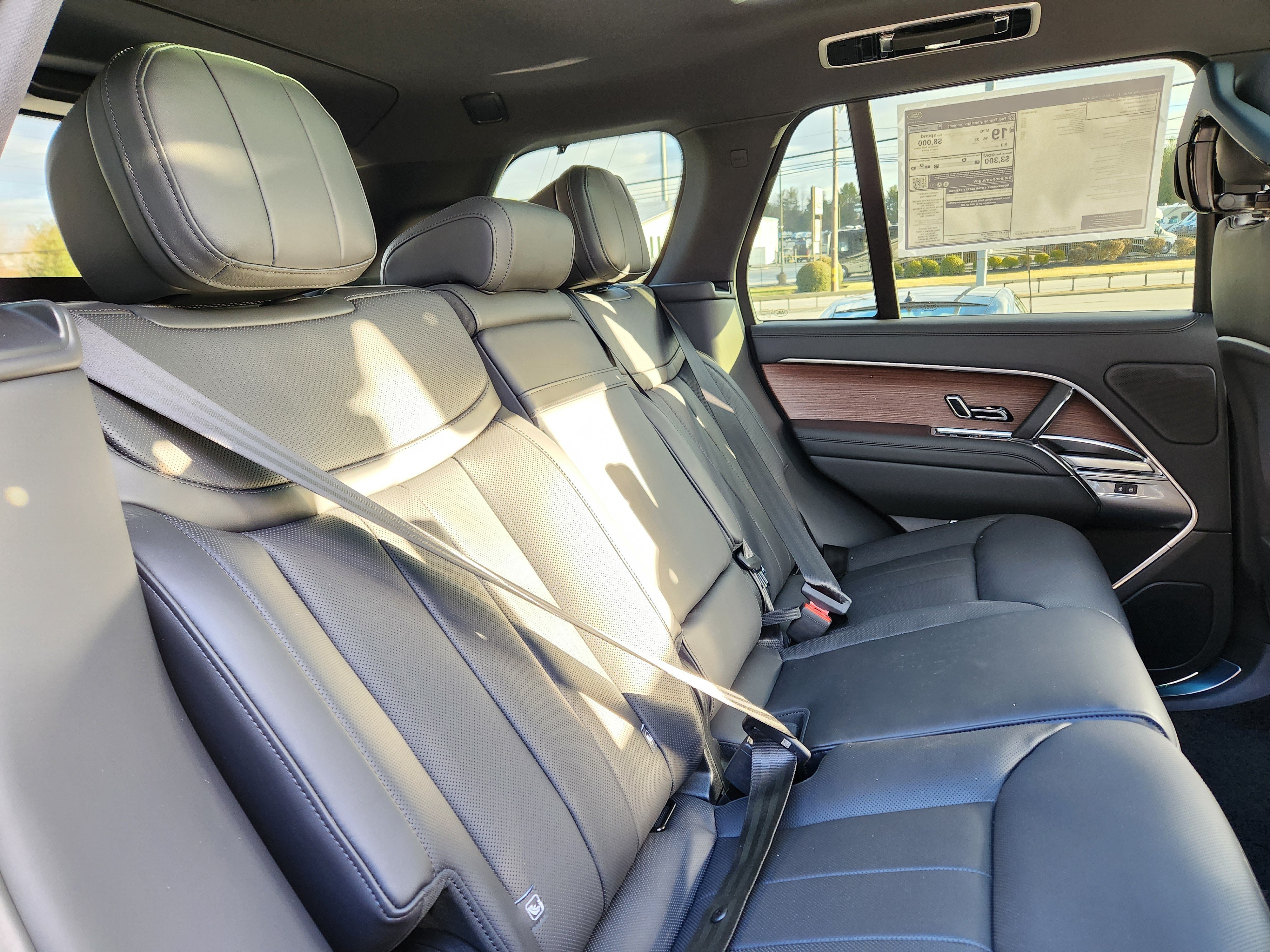 New 2026 Land Rover Range Rover SE AWD/4WD image 11