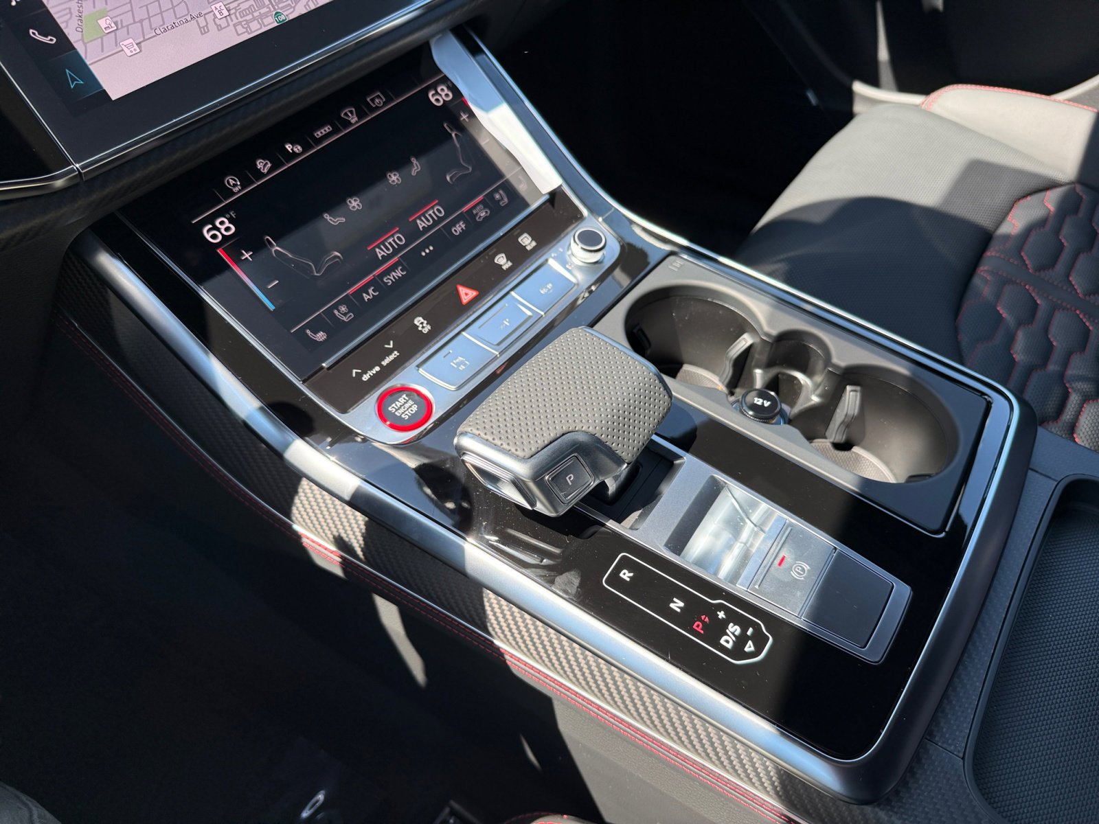 New 2025 Audi RS Q8 performance image 13