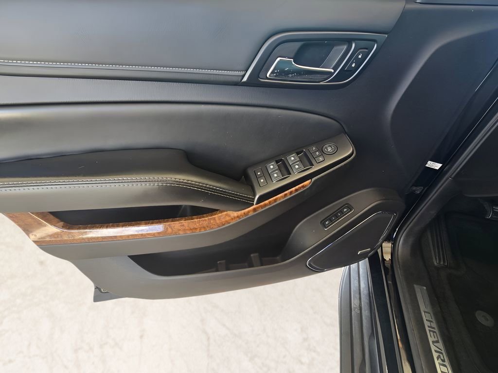 Used 2016 Chevrolet Suburban LTZ RWD image 56