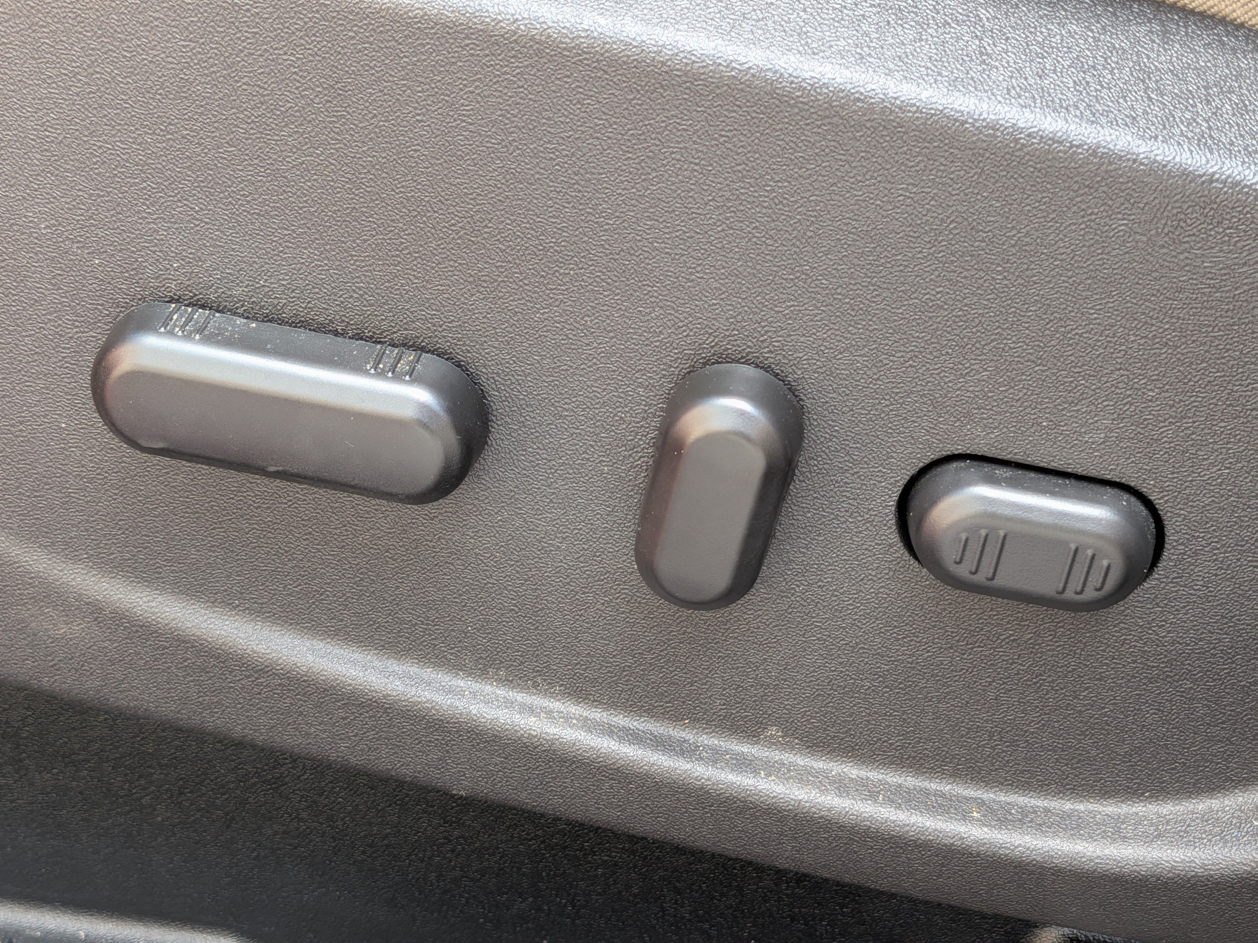 Used 2017 Ford Escape Titanium FWD image 22