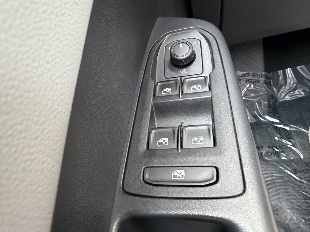 Used 2022 Volkswagen Taos SE w/ Panoramic Sunroof Package image 26