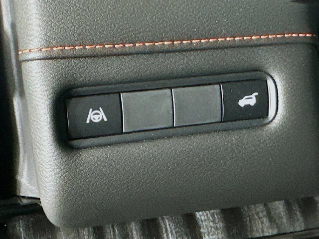 New 2025 Nissan Armada PRO-4X AWD/4WD image 14