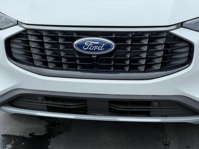 New 2024 Ford Escape SE w/ PHEV Premium Package FWD image 37