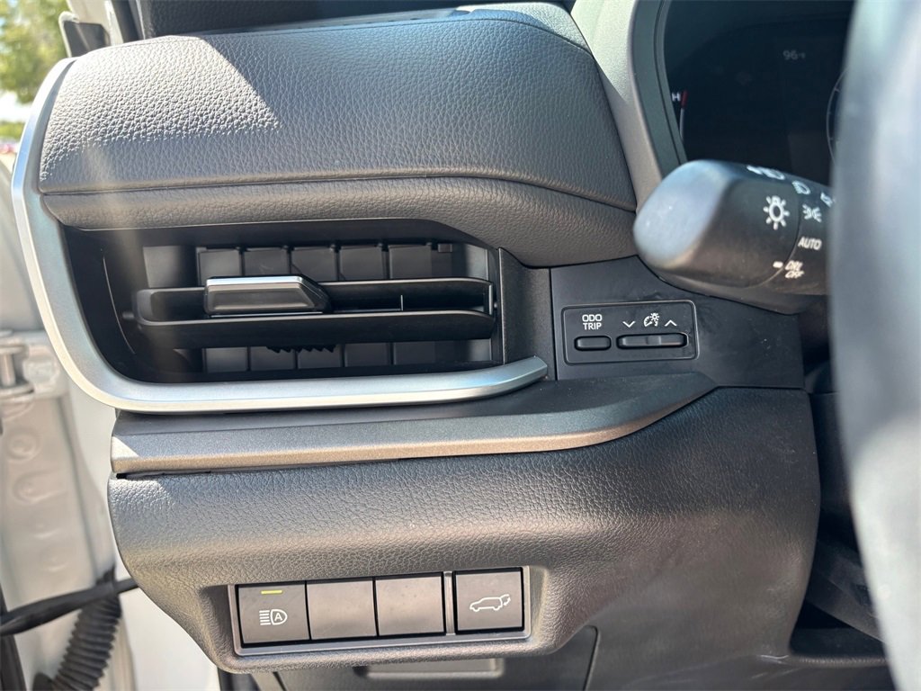 Certified 2024 Toyota Grand Highlander XLE image 24