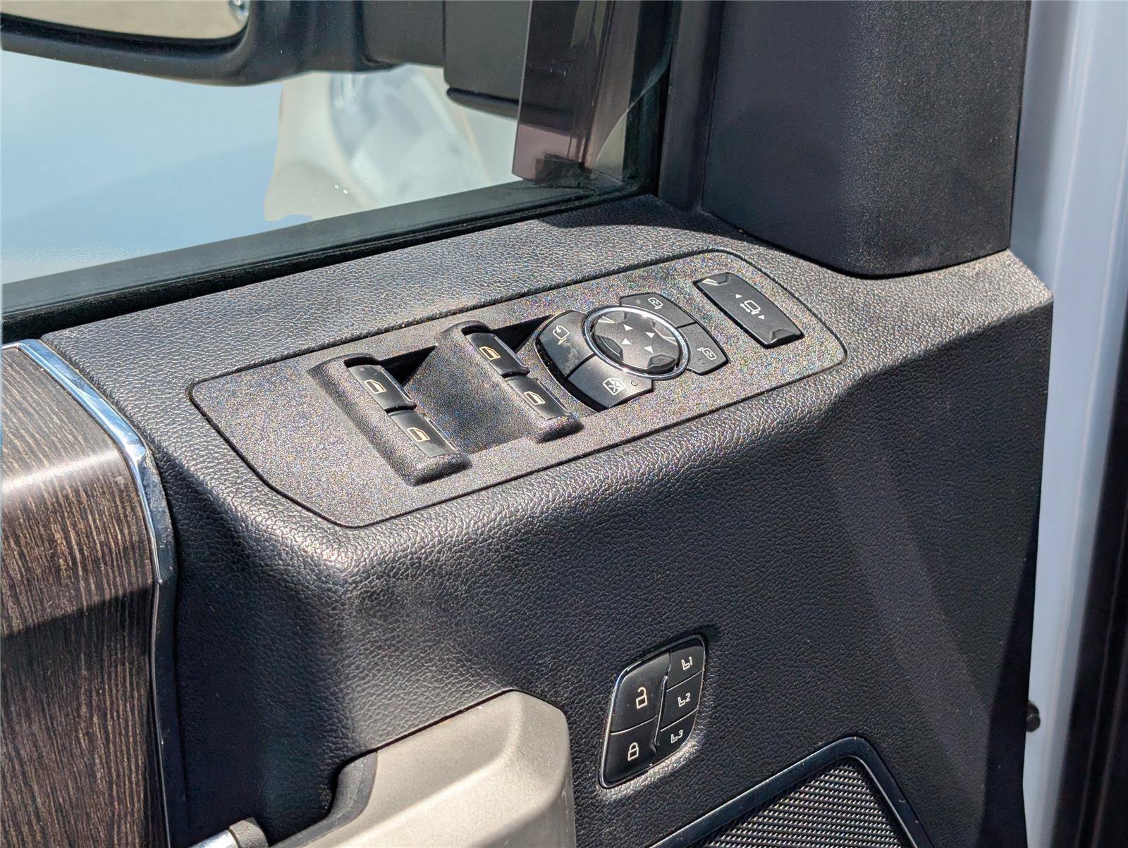 Used 2020 Ford F250 Lariat AWD/4WD image 16