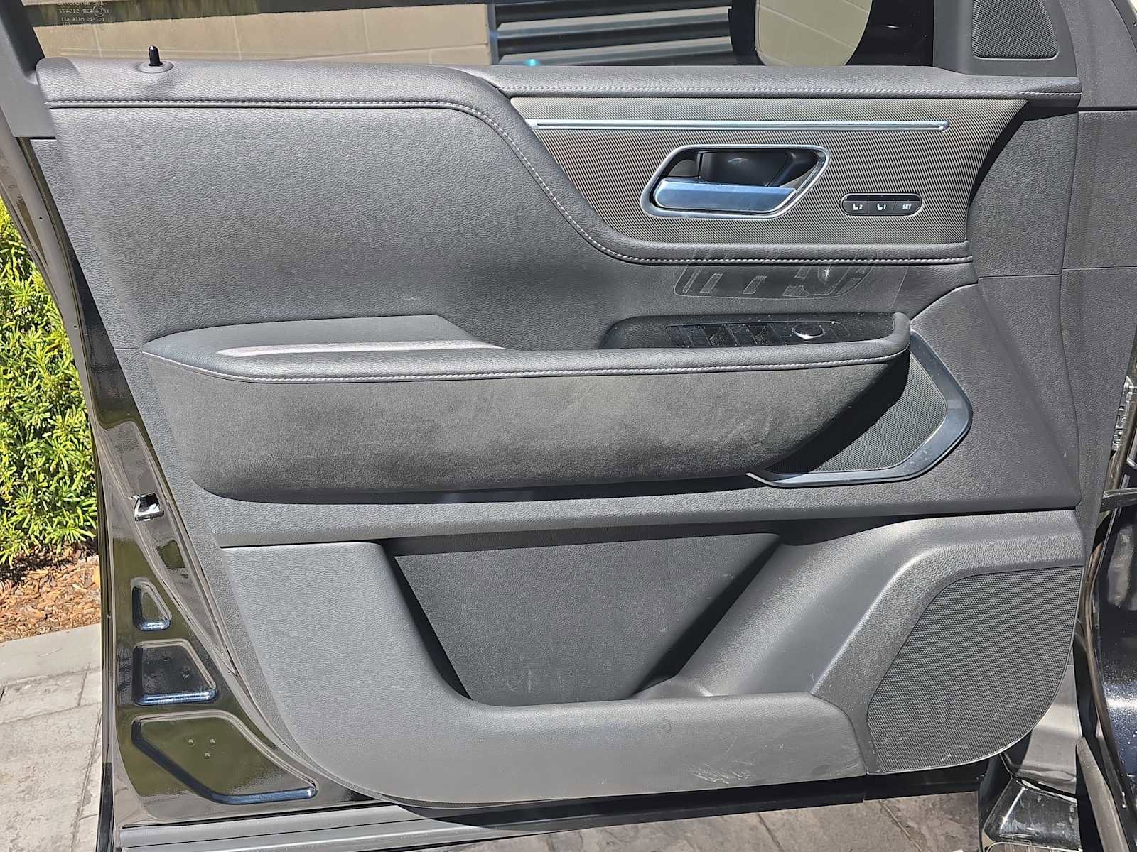 Certified 2025 INFINITI QX80 Luxe image 13