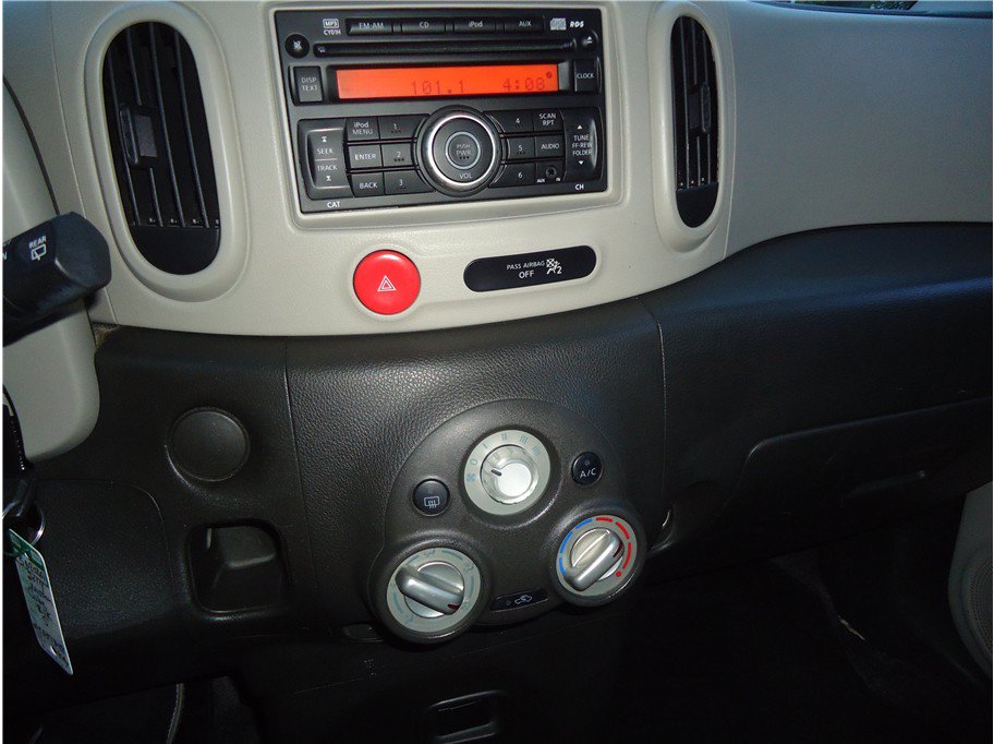 Used 2014 Nissan Cube 1.8 S w/ Interior Designer Package FWD image 27