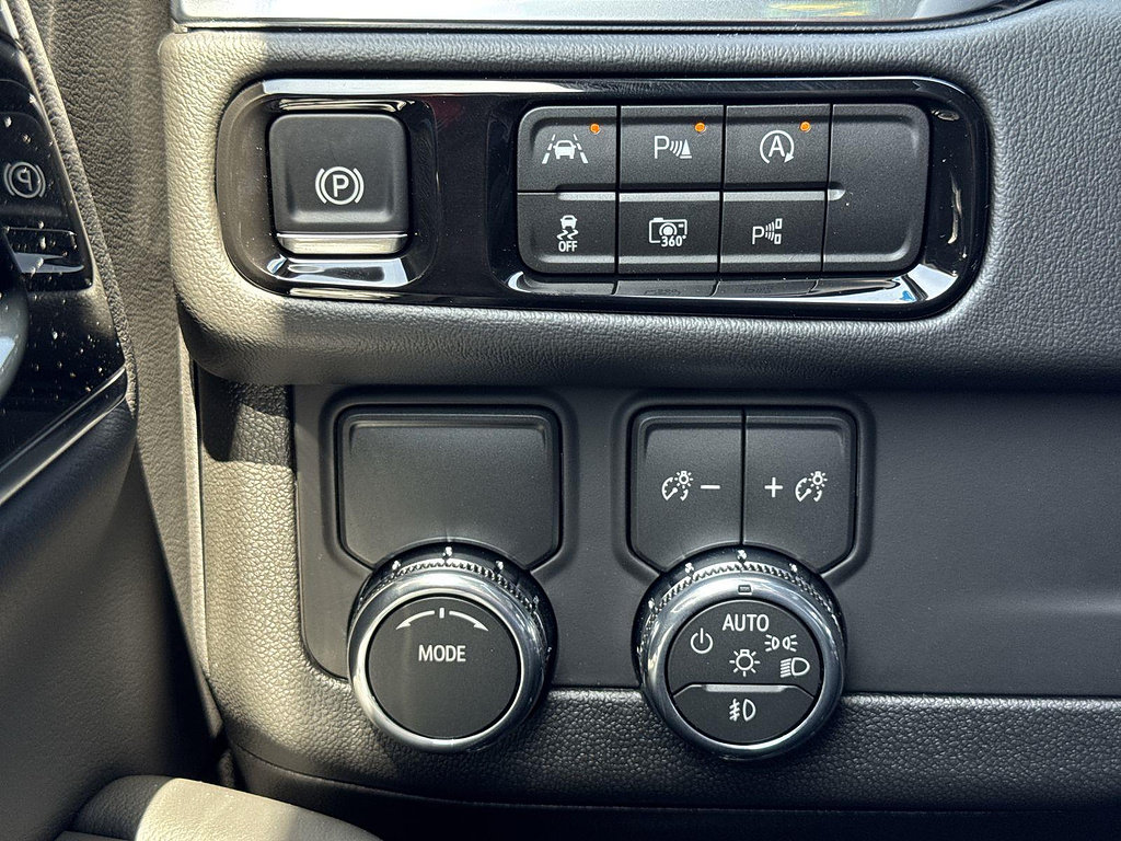 New 2027 GMC Yukon Elevation w/ Elevation Preferred Package RWD image 16