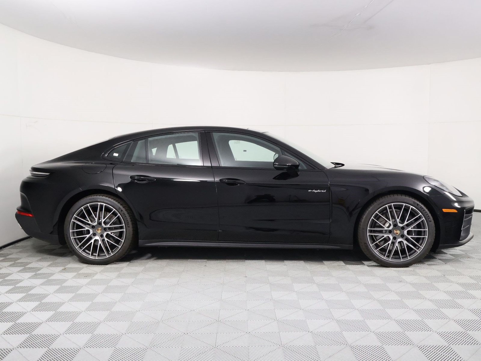 New 2026 Porsche Panamera 4 E-Hybrid AWD/4WD image 8