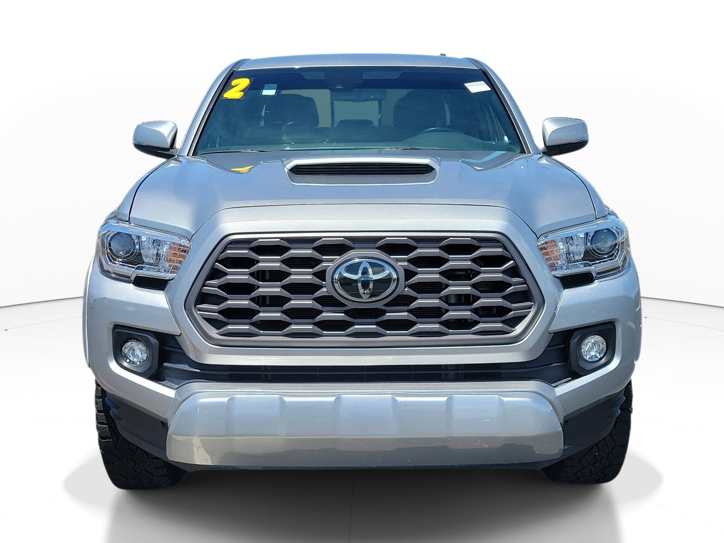 Used 2022 Toyota Tacoma TRD Sport w/ Technology Package RWD image 2