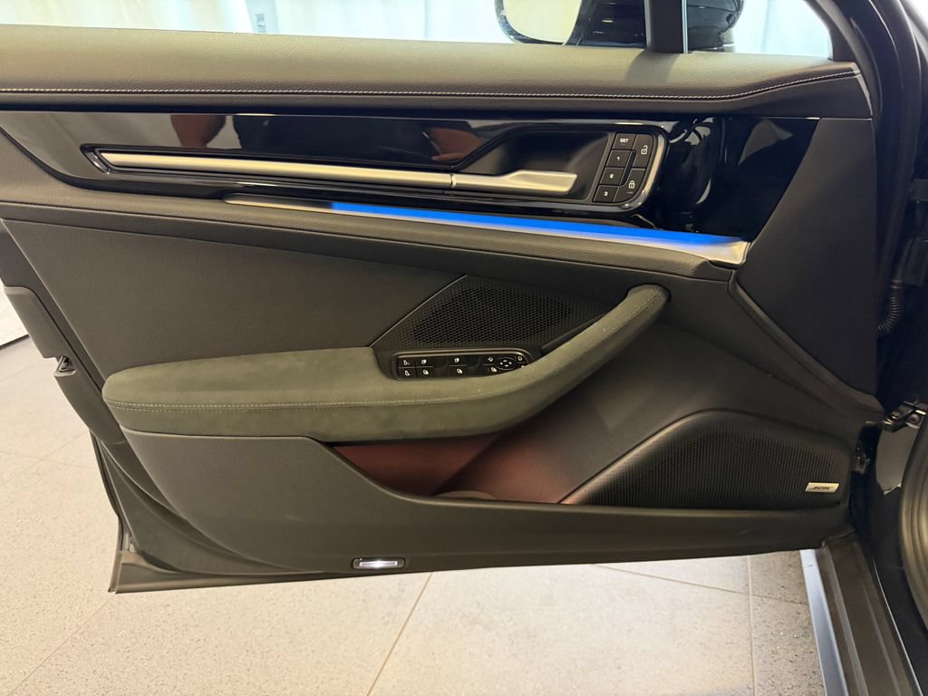 Certified 2025 Porsche Panamera 4 AWD/4WD image 15